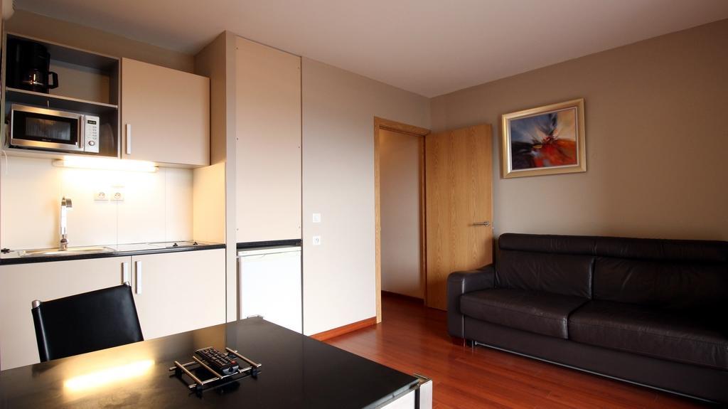 Aux Balcons Du Sancy Aparthotel Picherande Ngoại thất bức ảnh