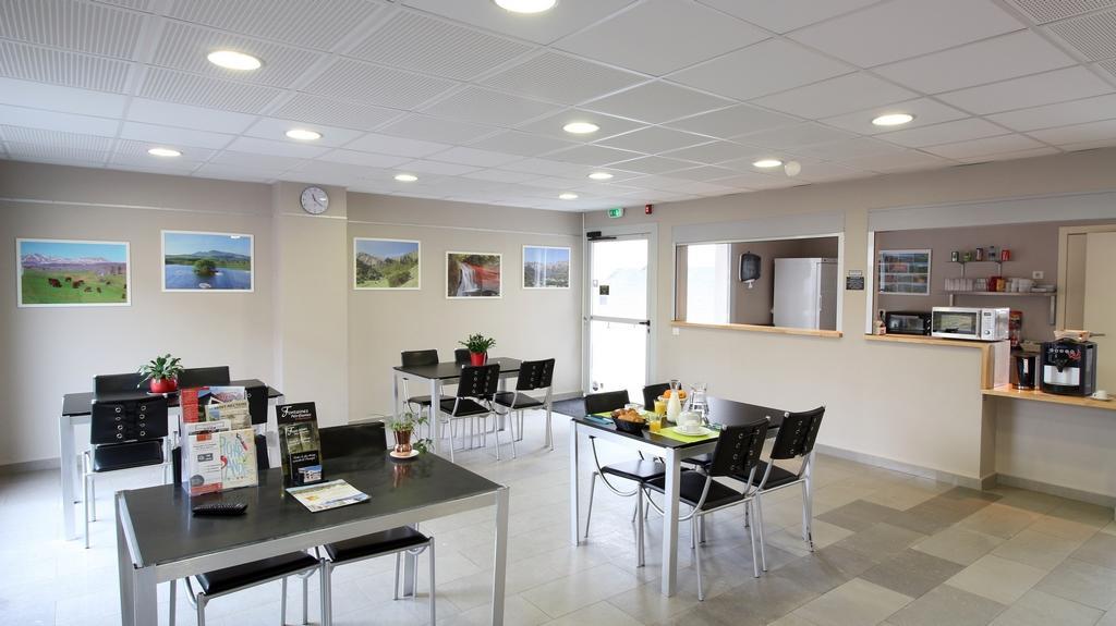 Aux Balcons Du Sancy Aparthotel Picherande Ngoại thất bức ảnh