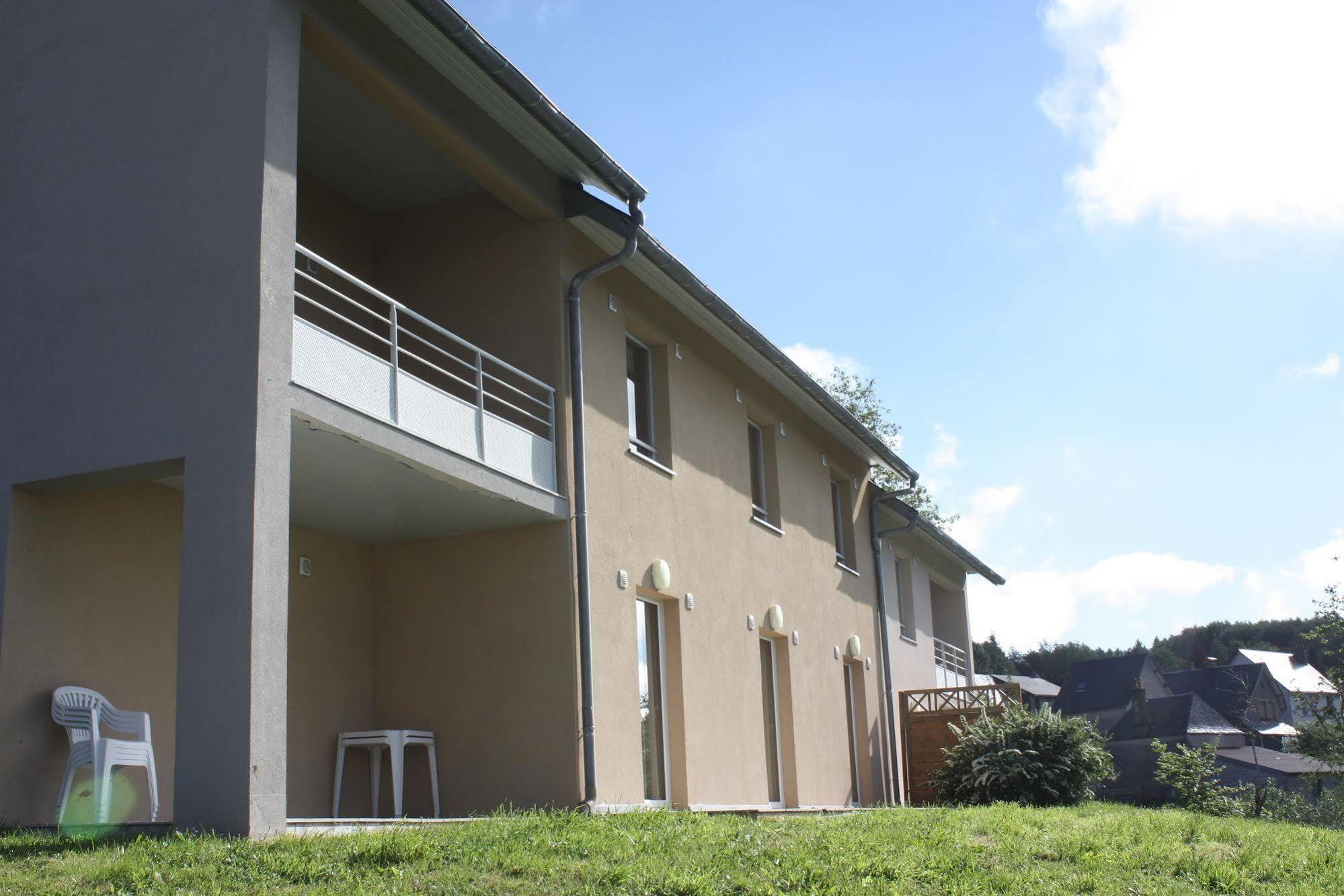 Aux Balcons Du Sancy Aparthotel Picherande Ngoại thất bức ảnh