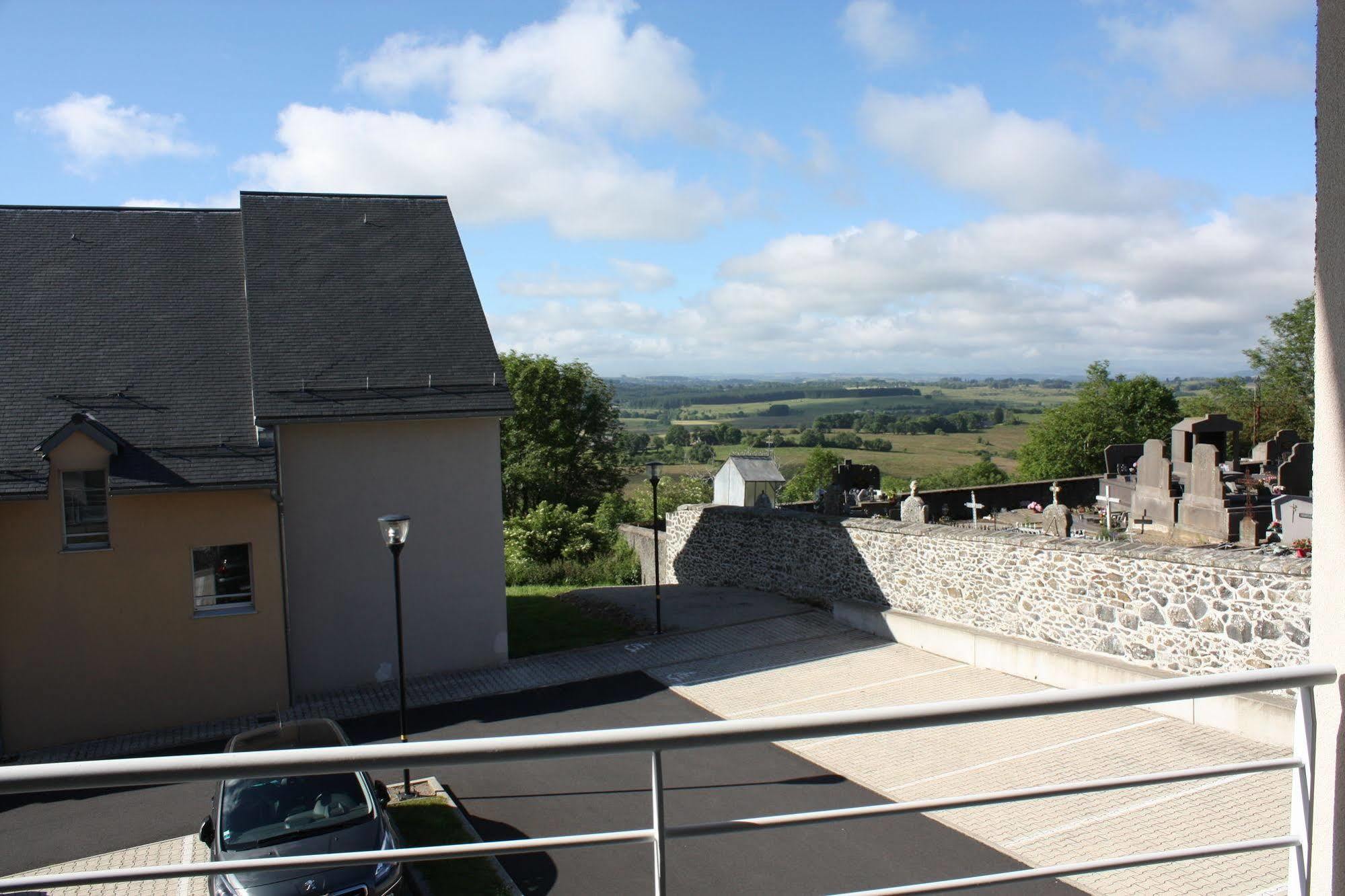 Aux Balcons Du Sancy Aparthotel Picherande Ngoại thất bức ảnh